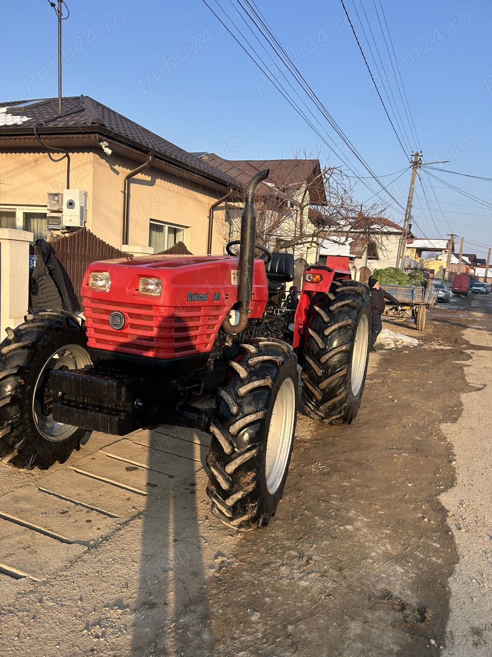 Tractor Universal 683 DT
