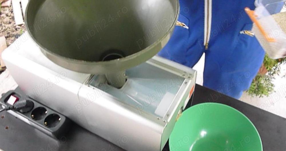 Presa de ulei electrica pentru seminte de dovleac