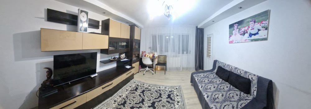 Închiriez apartament cu doua camere în 1 Mai