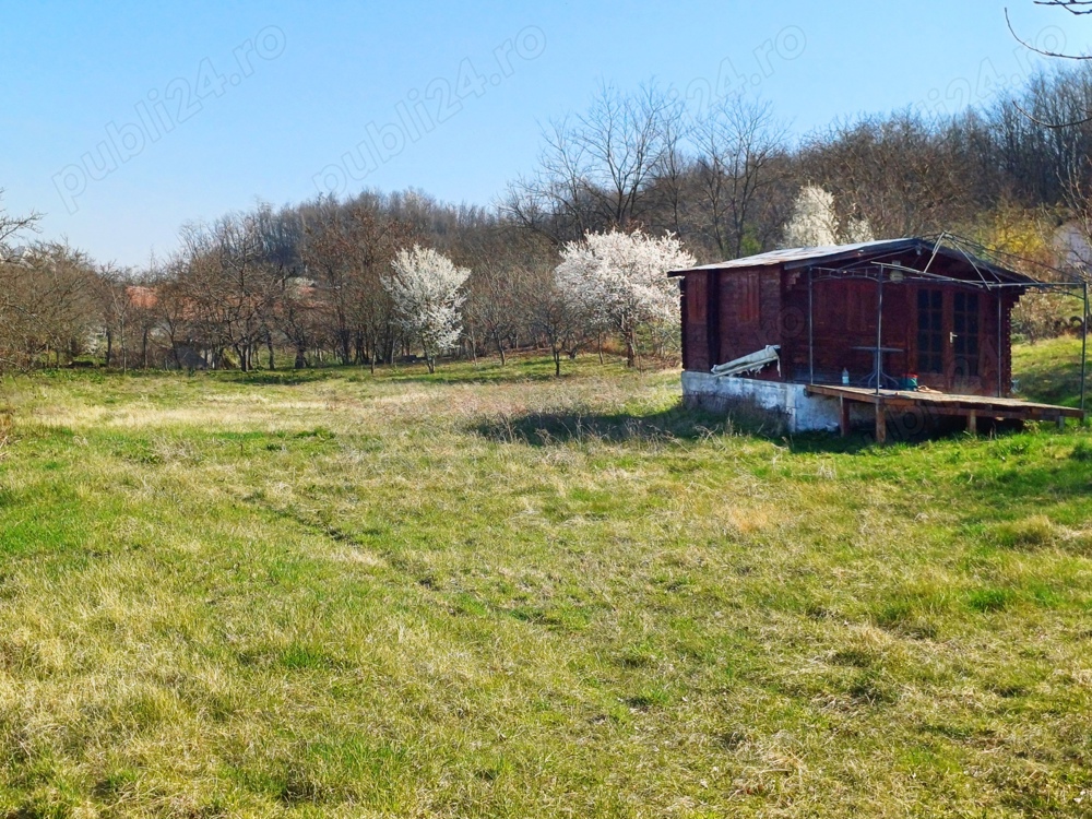 Vand teren constructii intravilan, la 12 km. de Rm. Valcea