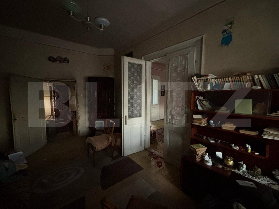Casa de vanzare in suprafata  de 100 mp localizata central in Simleul Silvaniei