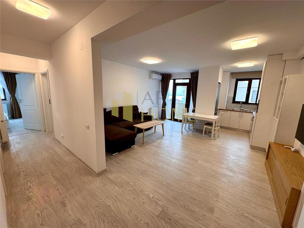 Apartament 3 camere prima inchiriere, in Ploiesti, cartier Albert, parcare proprie.