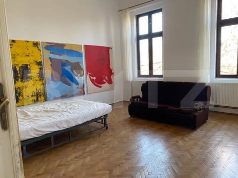 Apartament cu 3 camere, 105 mp, spatios, zona ultracentrala