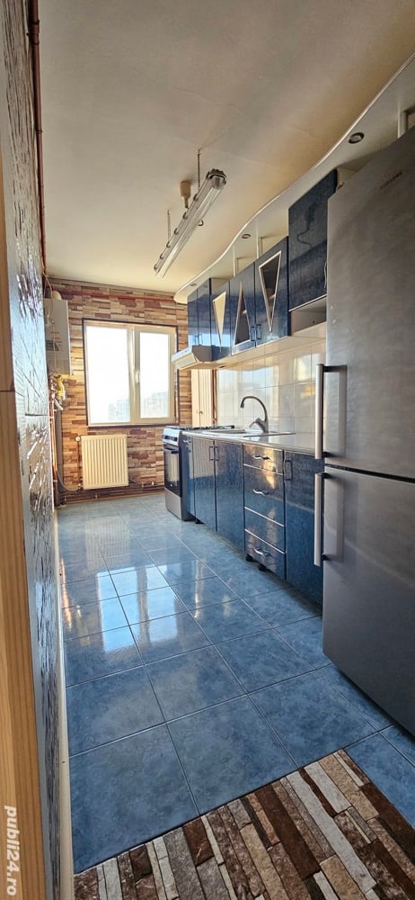 Închiriez apartament 3 camere Vlaicu