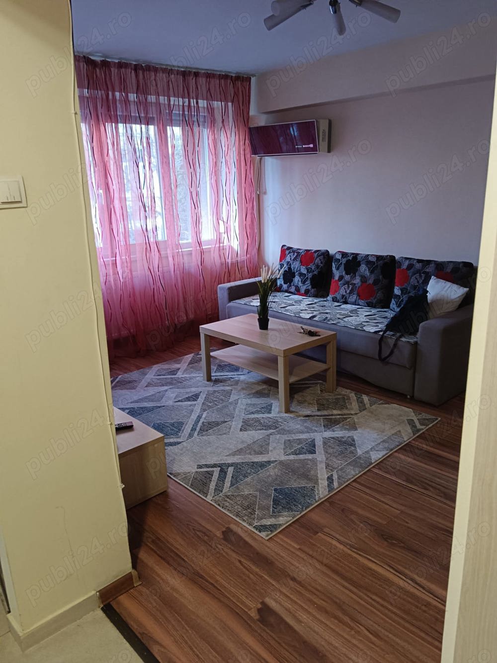 Închiriez apartament ultracentral