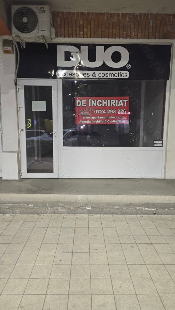 Inchiriez spatiu comercial in Deva, zona ultracentrala (Decebal, Exim Bank), suprafata utila 25 mp,