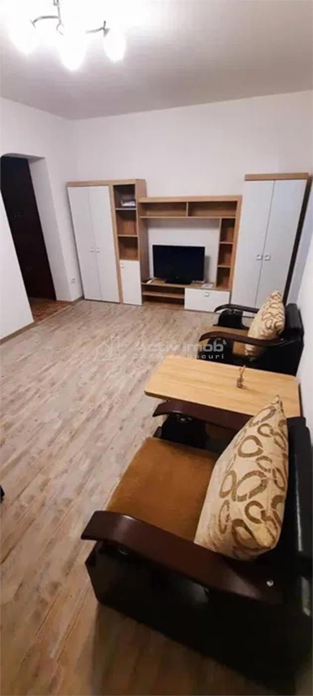 APARTAMENT 3 CAMERE SEMIDECOMANDAT CITY