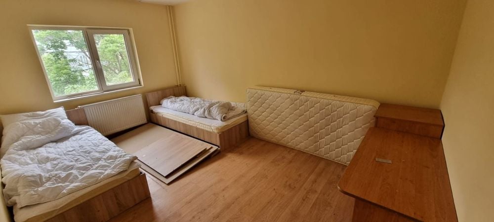 Dambovita | 3 camere  | Etaj Intermediar | Centrala Proprie.