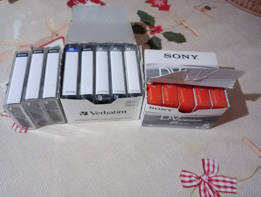 Vând minidv Sony și maxel 