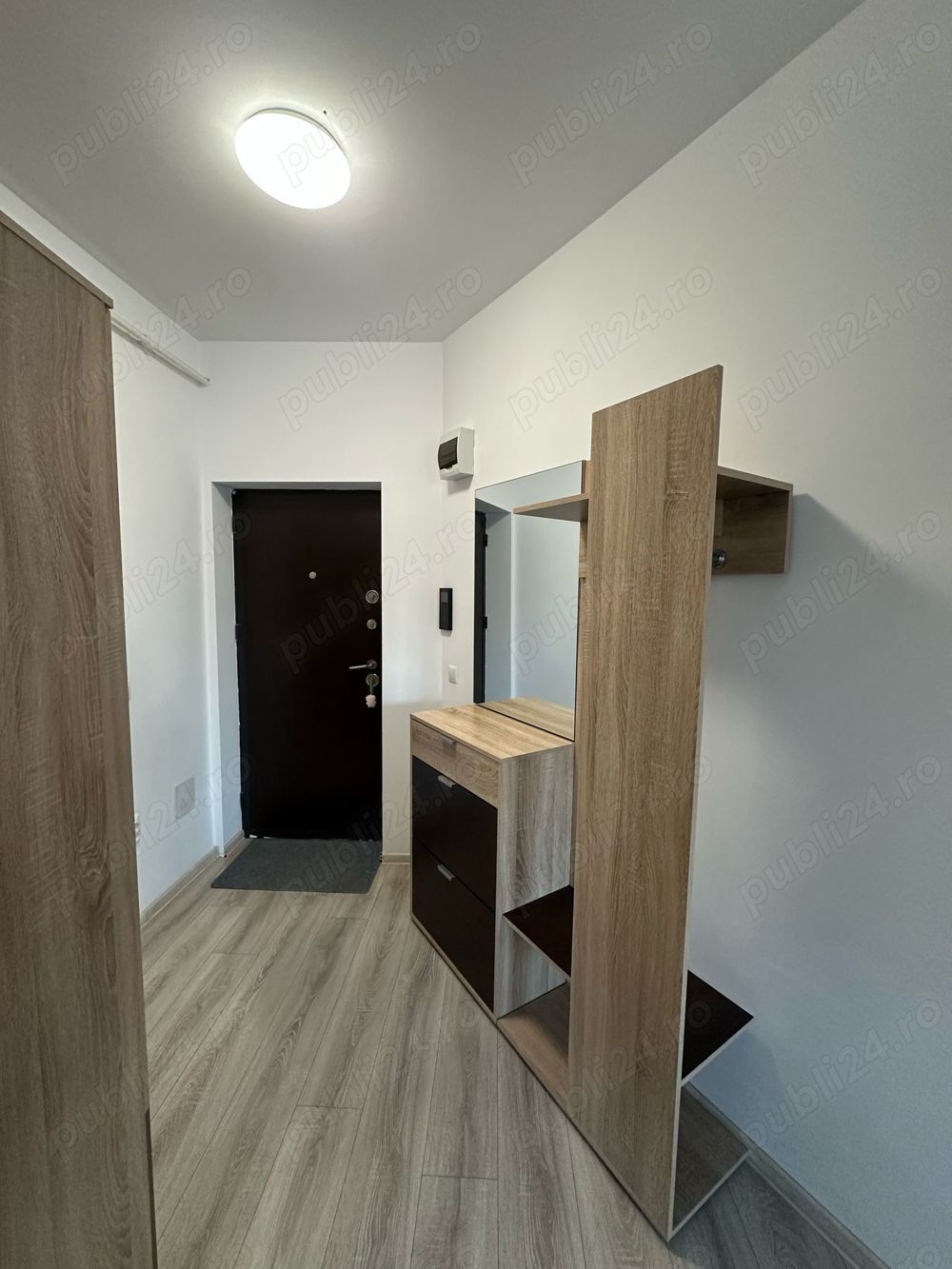 Apartament 2 camere Sfantul Lazar etajul 3