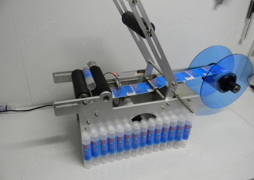 Masina etichetare tuburi, pasta de dinti, pigment