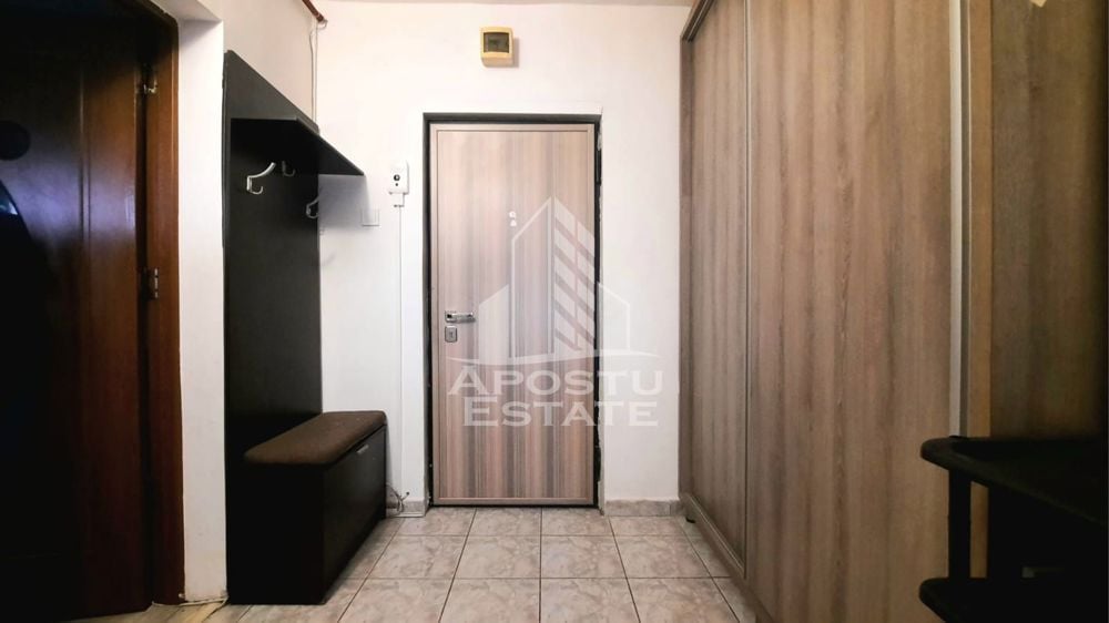 Apartament de inchiriat 2 camere 300 euro zona Miorita