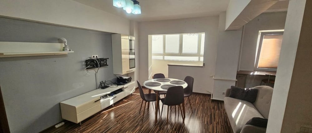 Apartament 2 camere, 65mp, Semidecomandat, pet-friendly, 1 Decembrie