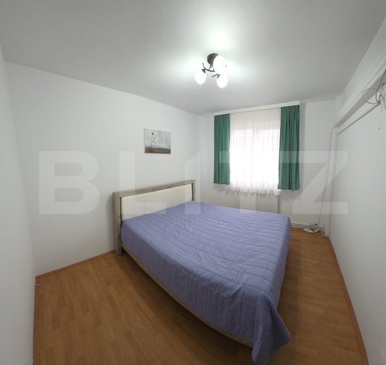 Apartament de 3 camere, 66 mp, etaj 4, zona Sens