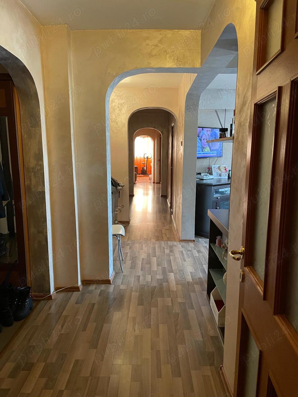 Vand apartament 5 cam 