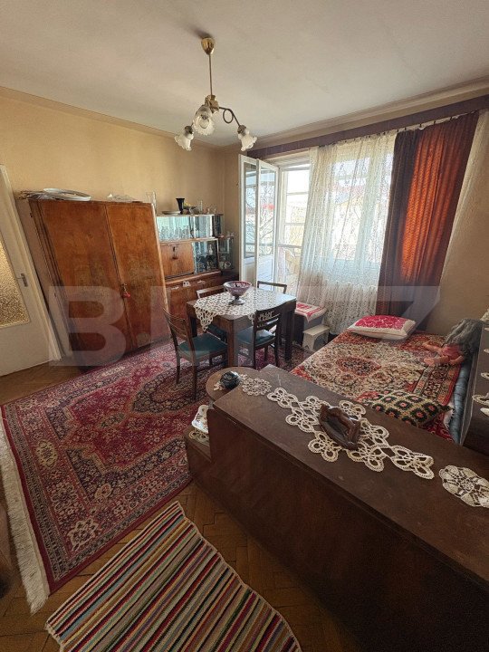 Apartament 3 camere, 64 mp, etaj 3, zona Intrarea Pinului