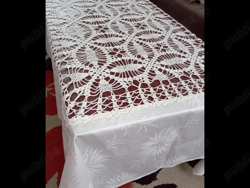 Fata de masa bumbac satinat cu intersectii dantela