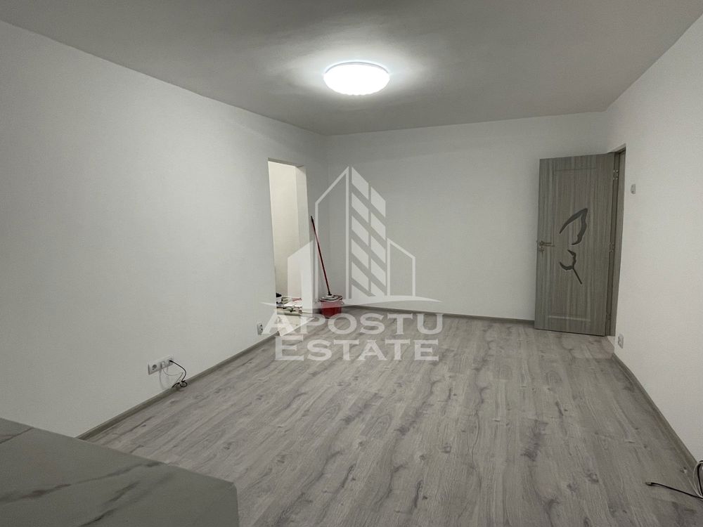 Apartament de vanzare  renovat complet Dambovita