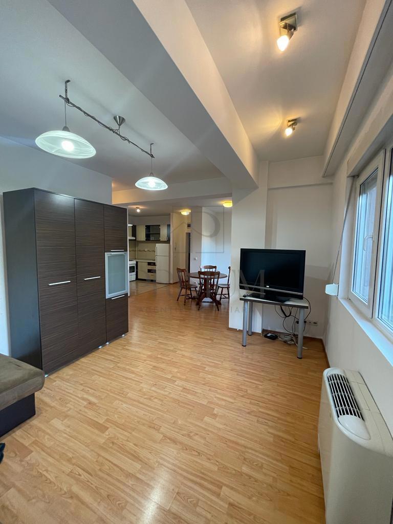 Apartament de inchiriat - 2 camere - Zona Torontalului - Loc de parcare