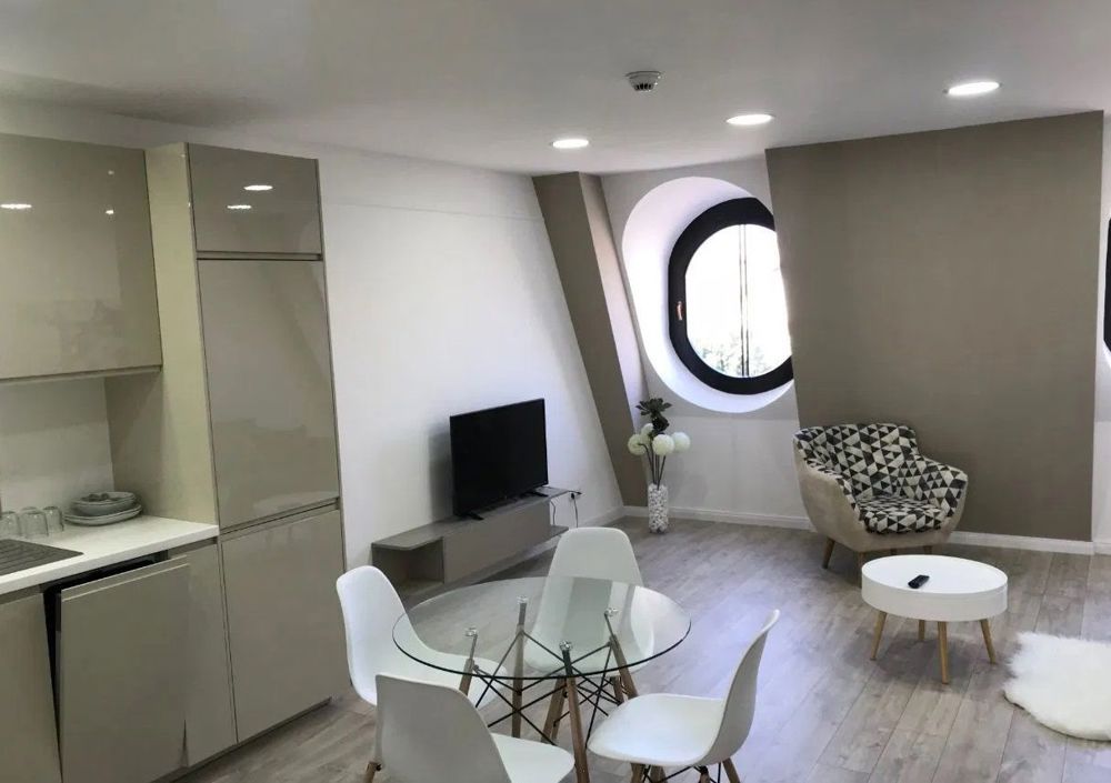 Ultracentral - Inchiriere apartament 2 camere - Str. P-ta Trandafirilor