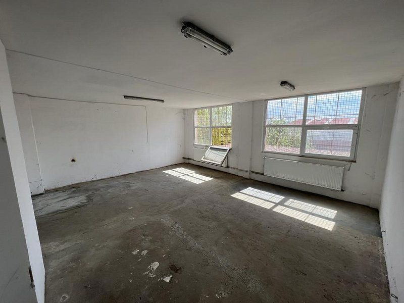 Drumul Intre Tarlale spatiu productie 1350 mp Drumul Intre Tarlale spatiu productie 1350 mp