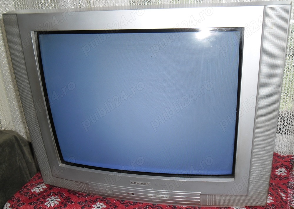 3 televizoare tub catodic