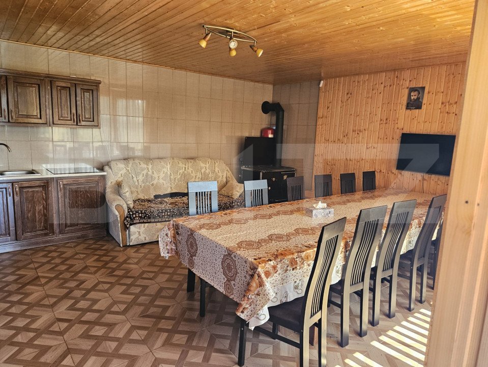 Casă spațioasă, 5 camere, 120 mp. zona Vadul Moților 