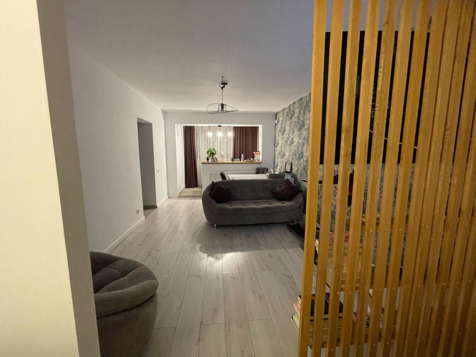 Apartament cu 3 camere, decomandat, et 3/10 - Baba Novac-Basarabia