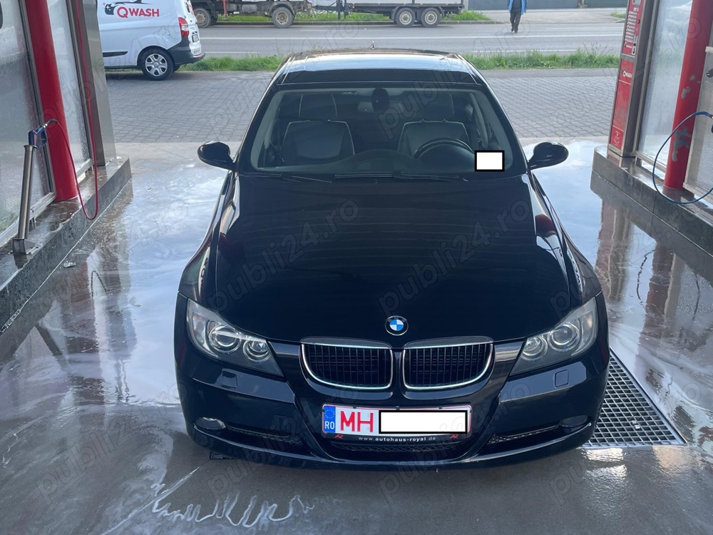 Dezmembrez BMW 320d e90