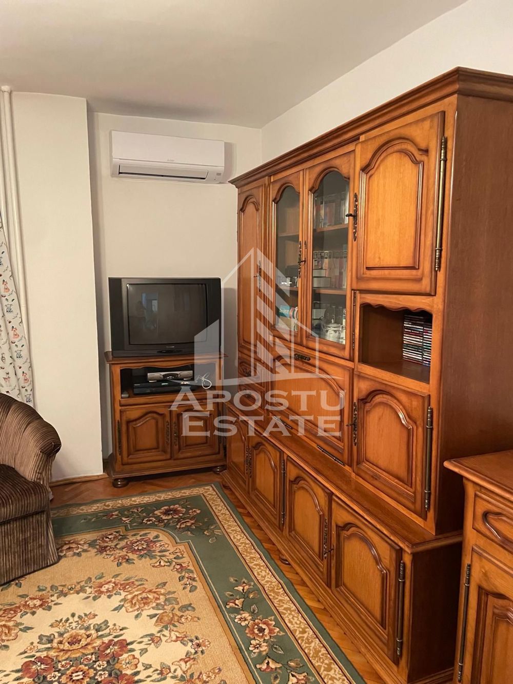 Apartament 2 camere , centrala proprie , clima, zona Aradului