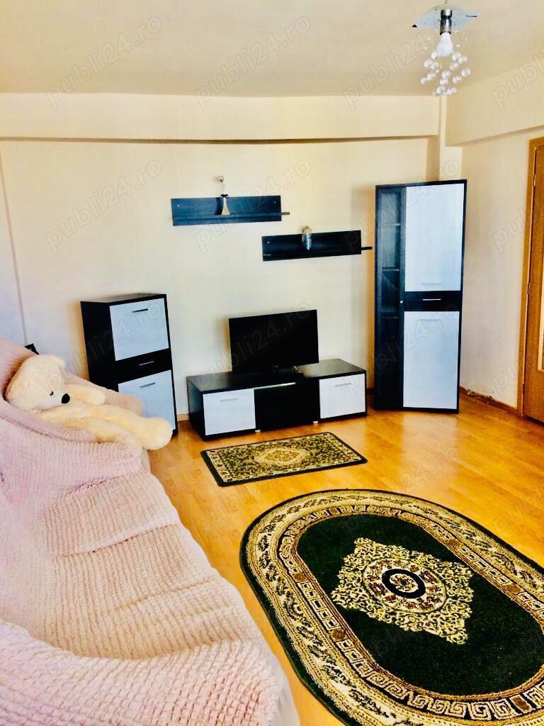 Apartament de închiriat 2 camere zona Capitol