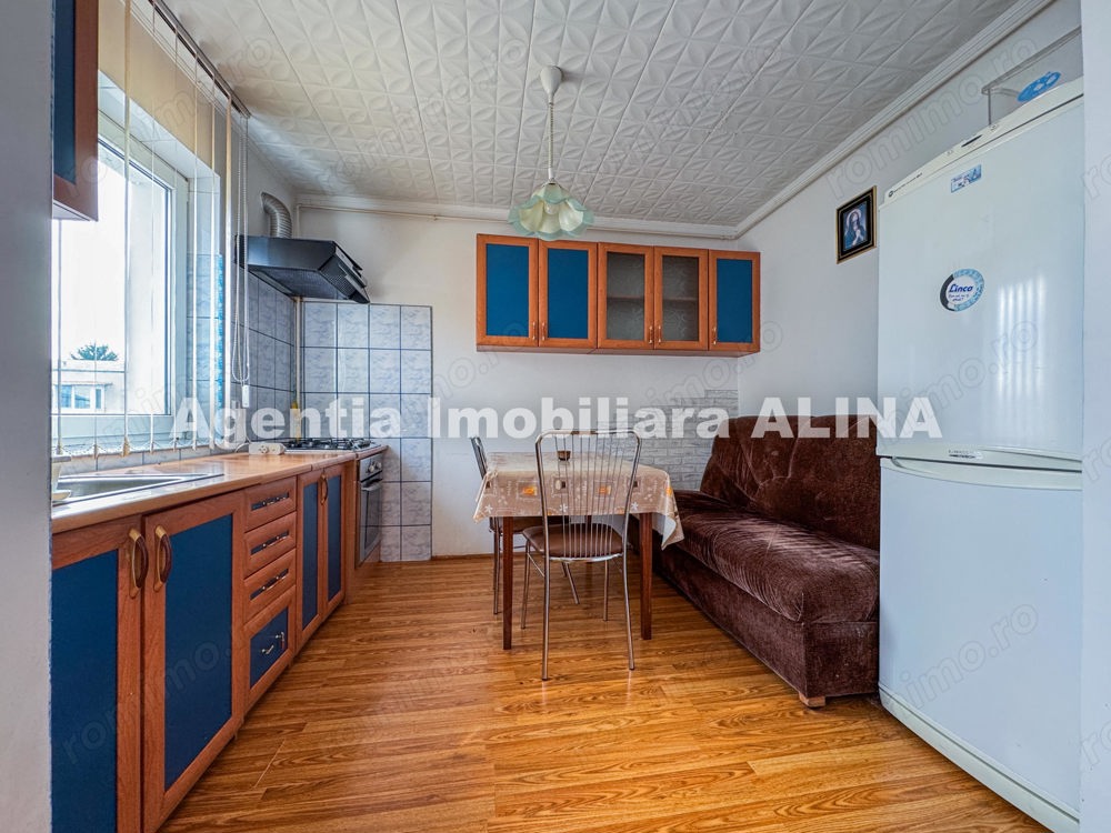 Apartament 2 camere in Deva, Str. Cioclovina, 50 mp, semidecomandat, etaj 4...