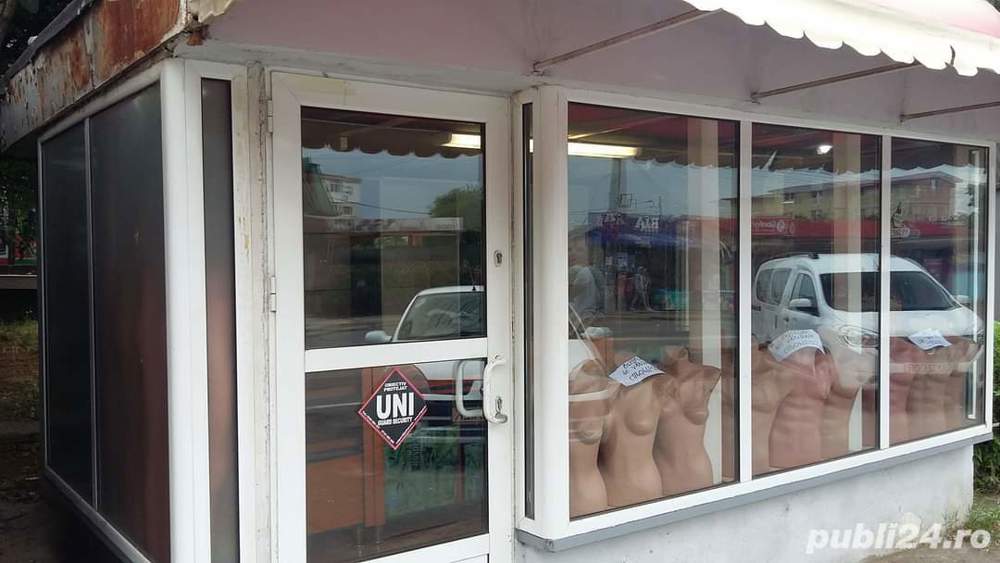 Vând spațiu comercial Vând spațiu comercial