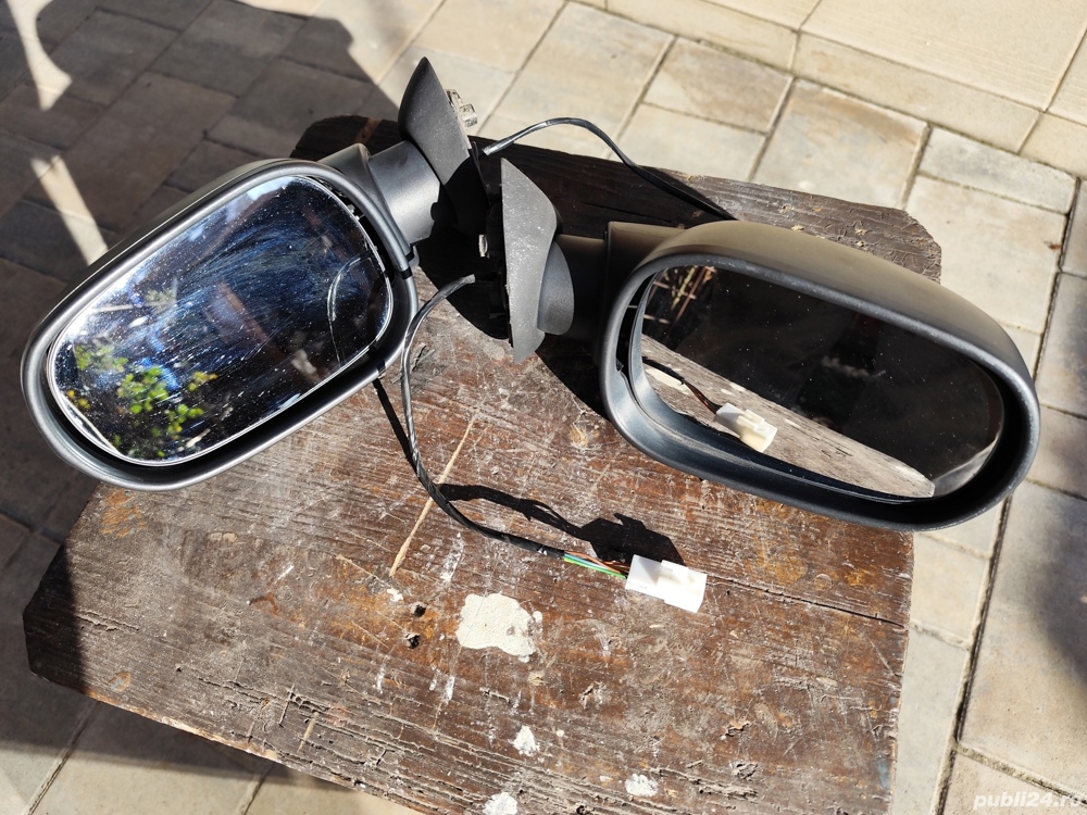 Oglinzi electrice Logan in stare foarte buna de funcționare 