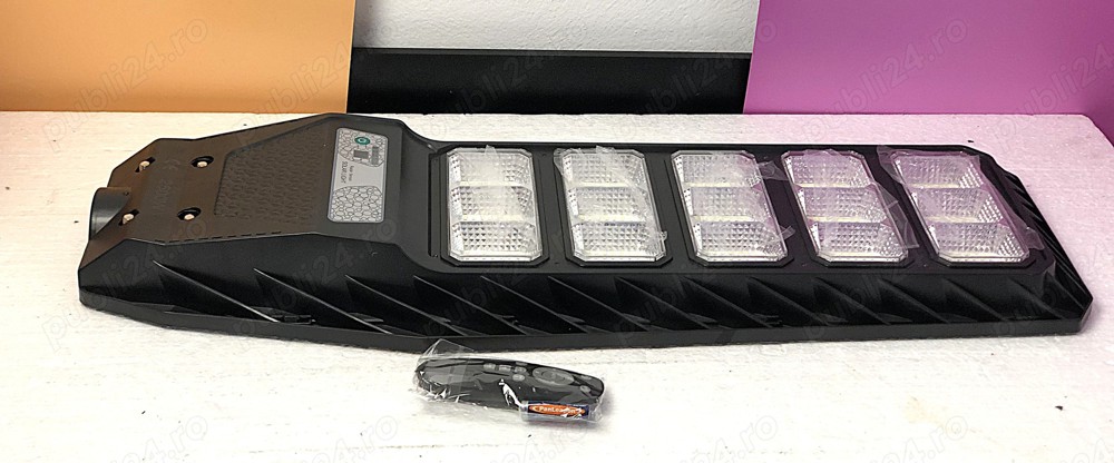 Lampa solara LED 2500W, iluminare puternica, fara costuri!