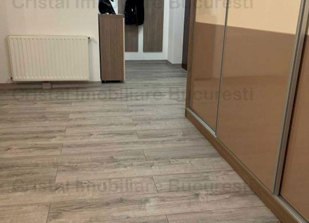 Inchiriez apartament 2 camere zona Mall Vitan, cu centrala proprie