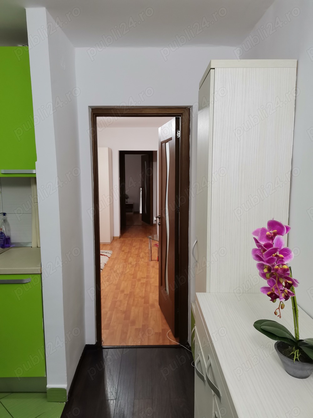 Ofer spre închiriere apartament 2 camere în Arad, zona Micălaca, complet utilat și mobilat