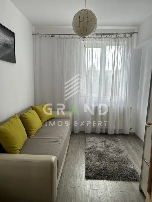 Apartament 2 camere DECOMANDA,BALCON,Zona Gruia/Stadion CFR