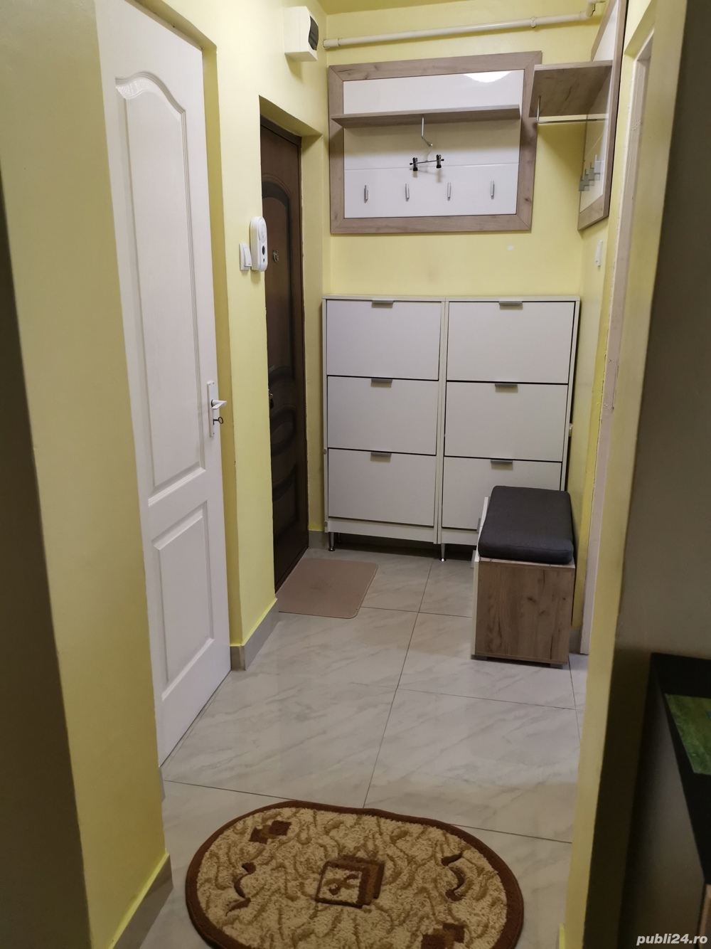 De închiriat apartament 2 camere 