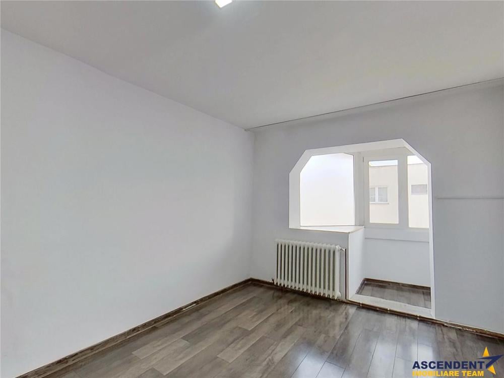 Tur Virtual! Apartament cu trei camere, decomandat, Stefan cel Mare, Sacele, Brasov