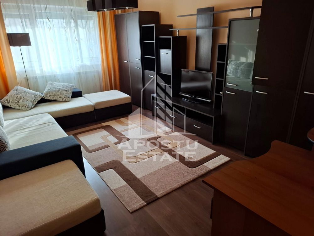 Apartament cu 2 camere, centrala proprie, zona Lipovei