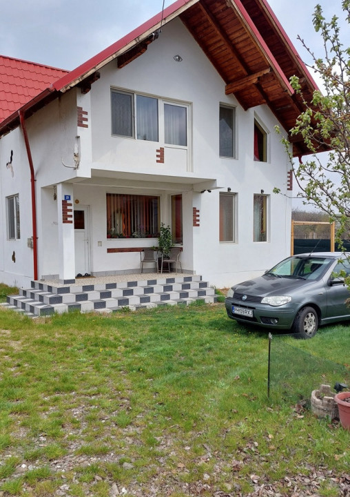 CASA/ VILA/ VALEA CALUGAREASCA/ PRAHOVA