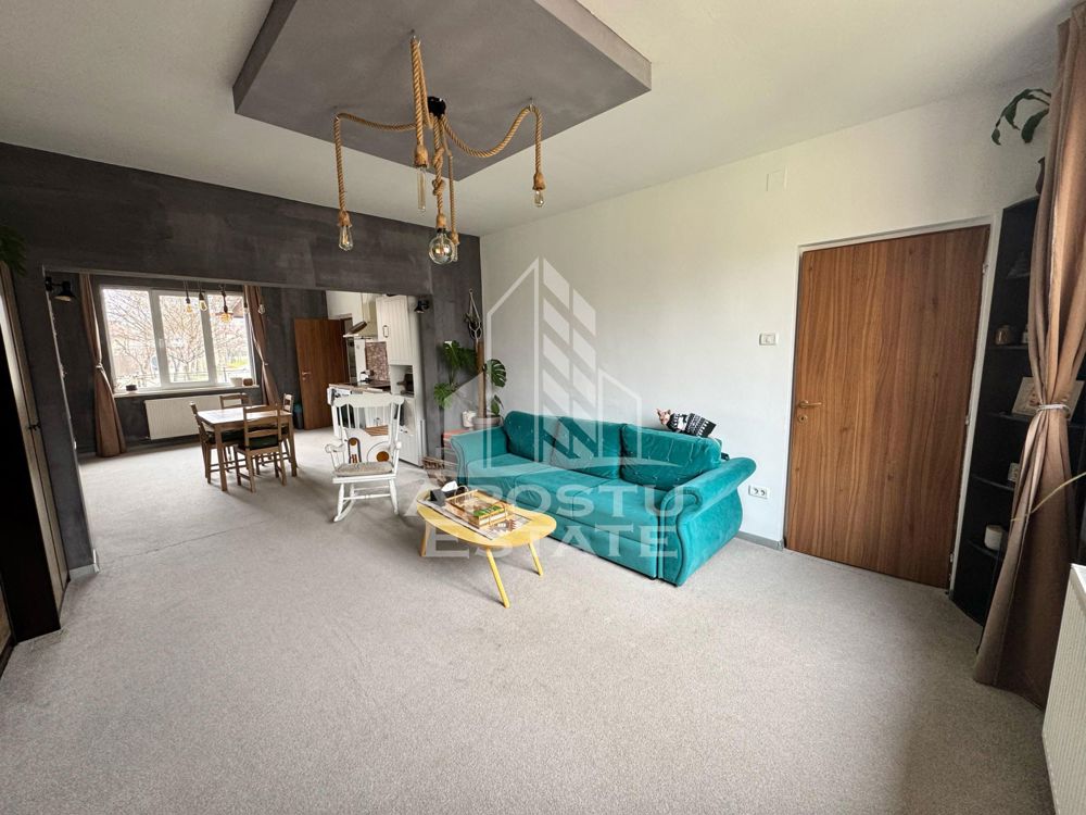 Casa tip duplex, P+M, 5 camere, zona Favorit.