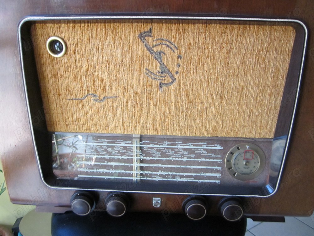 Aparat de radio in stare de fuctionare