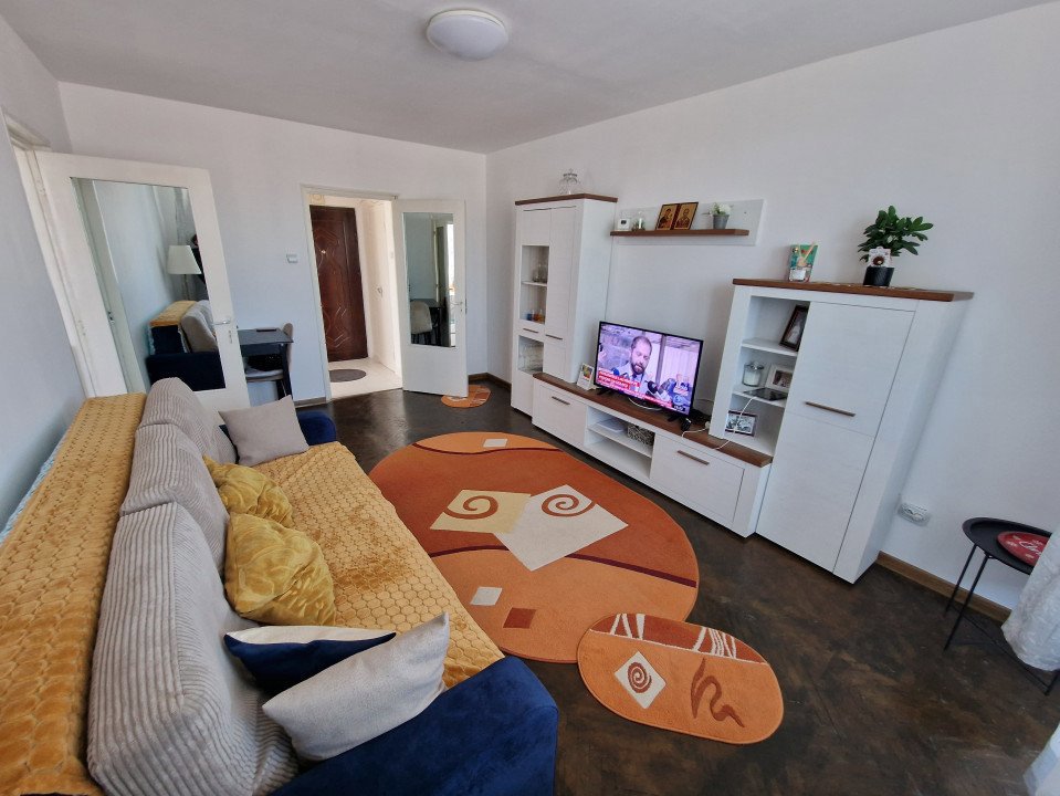 Vanzare apartament cu 2 camere, 48 mp, zona Garii, semidecomandat, 