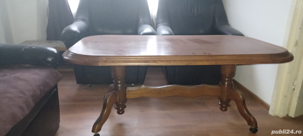 vând  masă  stejar masiv 