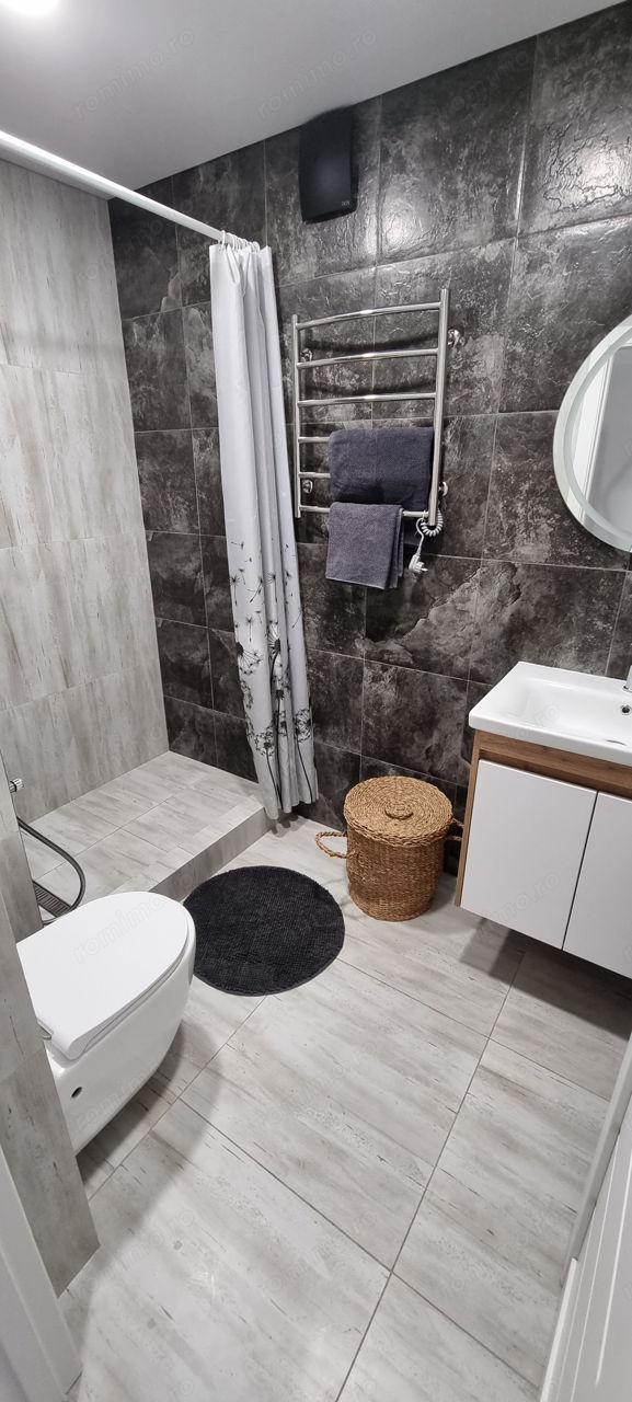 de vanzare apartament cu 2 camere in zona Aparatorii Patriei