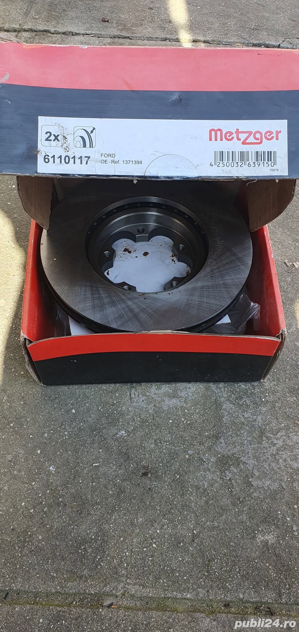 vând 2  Discuri placute de frână + 8 furtune pentu lichidul dr frâne sunt noii 