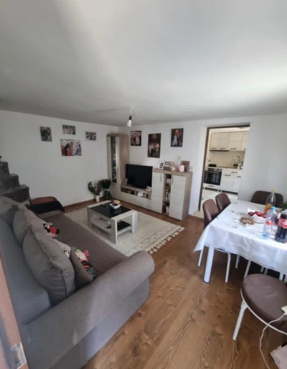 Casa la rosu, 300 mp, 31 ari de teren, Maneuti-Fratautii Vechi Casa la rosu, 300 mp, 31 ari de teren, Maneuti-Fratautii Vechi