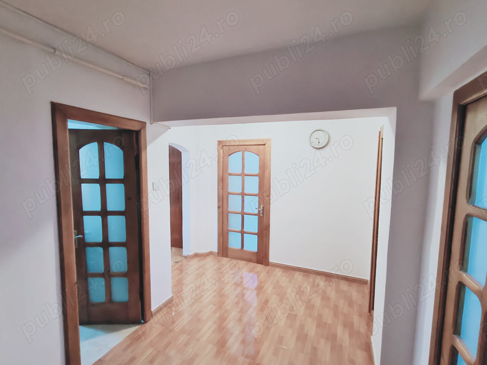 Apartament 3 camere zona Bazar Buzău 